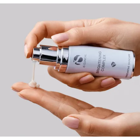 iS Clinical BRIGHTENING COMPLEX