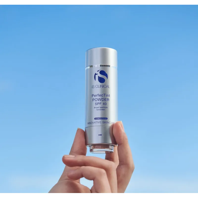 iS Clinical PERFECTINT POWDER SPF 40 | CREAM