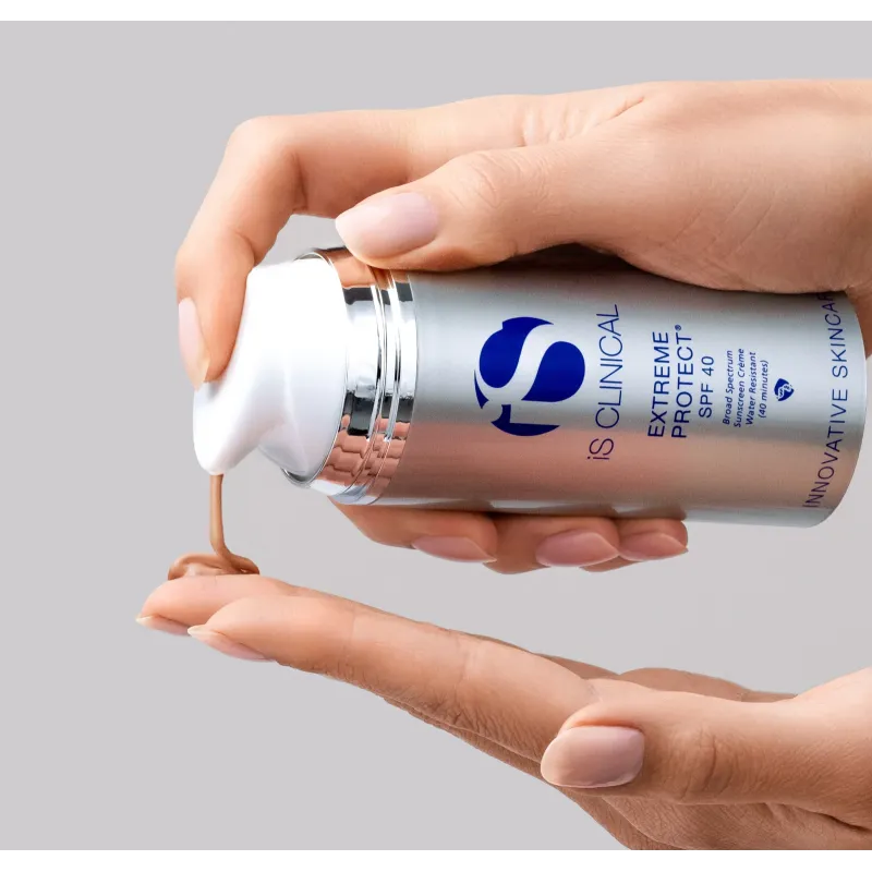 iS Clinical EXTREME PROTECT SPF 40 | PERFECTINT BEIGE